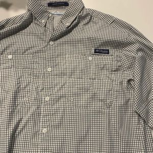 M Long Sleeve Men’s Columbia fishing shirt - NWOT